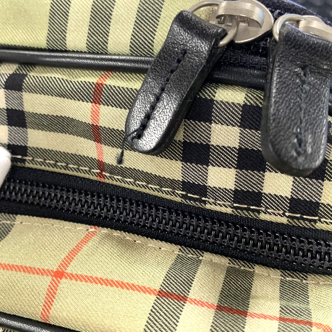 BURBERRY GOLF(バーバリー ゴルフ)ポーチ ノバチェック ナイロン/キャンバス グリーン Z13